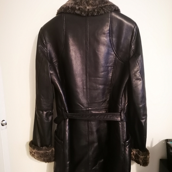 Fall/Winter Leather Jacket - Picture 3 of 4